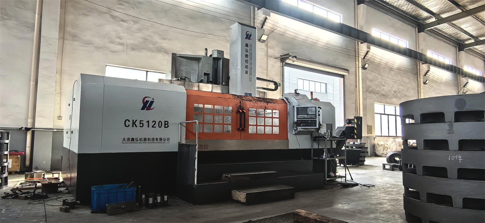CNC vertical lathe machining stroke 2000 millimeters